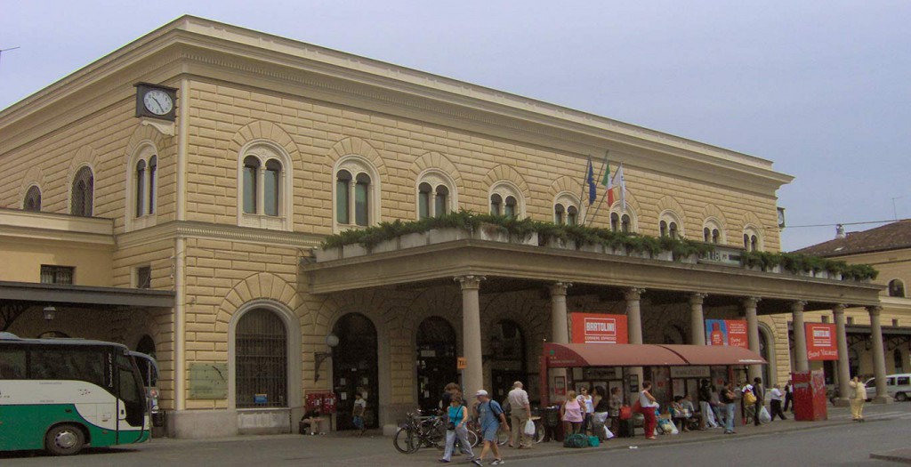 BOLOGNA railway station B&B Sophia Art vicinanze Villa Erbosa